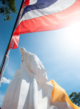 the big buddha sleeping statue from ayothaya of thailand