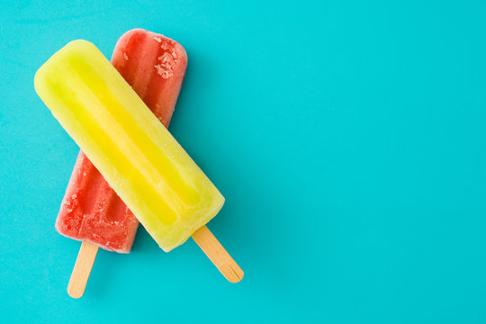 Strawberry and lemon popsicles
