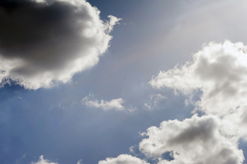 Obraz premium Background of blue sky and white clouds