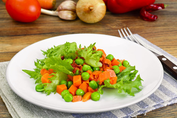Juicy Vegetable Stew. Lettuce,  Peas and Carrots. Diet Food