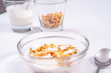 fit breakfast / healthy breakfast of cornflakes and yogurt