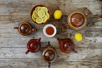 teiere e tazza tea sfondo vintage.