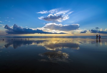 Reflection cloud at the beach.