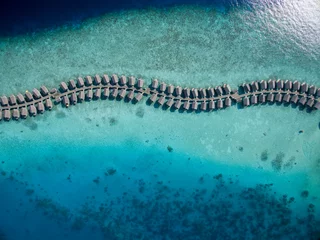  Klein tropisch eiland. Uitzicht vanaf drone. Maldiven, Indische Oceaan © ballball14
