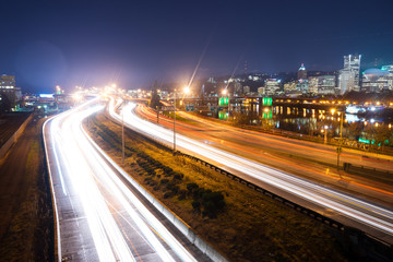 Fototapeta na wymiar busy traffic on road at night in portland