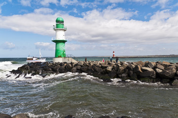 Obraz premium Urlaub an der Ostsee in Warnemünde