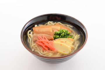 沖縄料理の沖縄そば