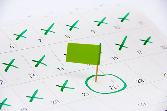 Calendar 2022– Pin the event day or deadline with flag