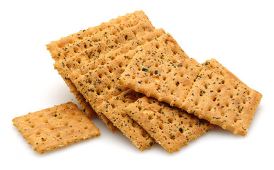 Crackers with tomato and basil 