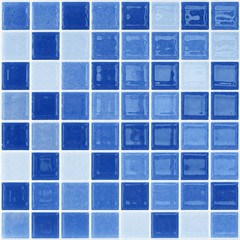 Naklejki  Niebieska ściana z mozaiki szklanej