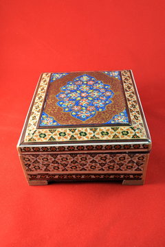 Khaatam Khatam kari Handicraft made in Esfahan Naqshe Jahan Square Iran