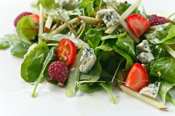 green salad with Gorgonzola