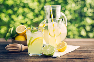 Summer drink - cold lemonade - obrazy, fototapety, plakaty