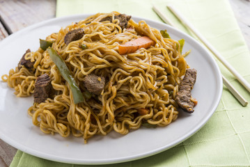 Noodles and vegetables