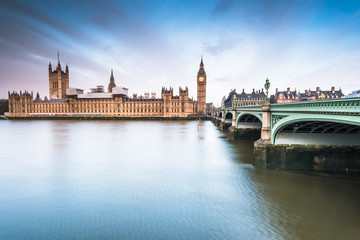 Fototapeta na wymiar Palace of Westminster at sunrise