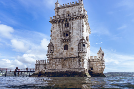 Turm von Belém am Wasser