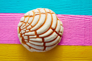 Conchas Mexican sweet bread traditional - 108750260