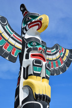 Totem pole in Duncan's tourism slogan is "The City of Totems". The city has 80 totem poles around the entire town, which were erected in the late 1980s. 