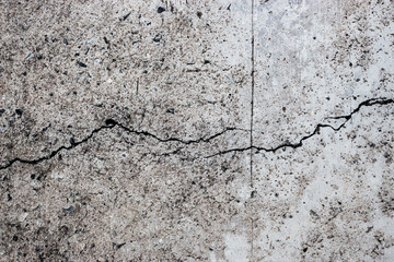 Cement cracking