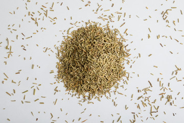 dried rosemary leaves