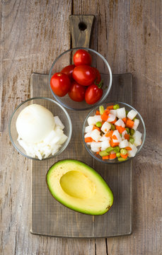 avocado cut ready to be filled