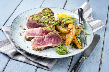 Thunfisch Steak mit Bratkartoffel