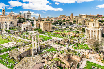 Scenic view over the ruins of the Roman Forum, Italy - obrazy, fototapety, plakaty