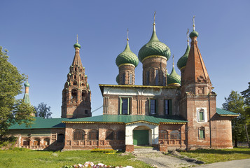Fototapeta na wymiar Church of St. Nicholas the Wonderworker. Yaroslavl, Golden Ring, Russia
