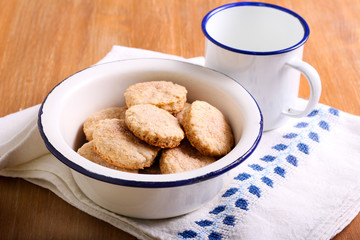 Cinnamon shortbread cookies