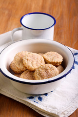 Cinnamon shortbread cookies