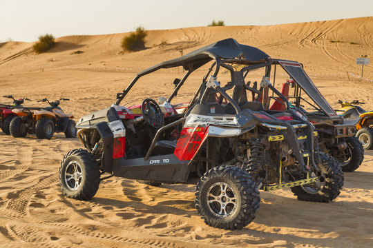 ride in dune buggy in Desert Safari