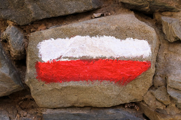 Wanderzeichen weiß / rot Farbmarkierung