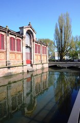 Canal de la Lauch, marché et quai Colmar printemps 2016