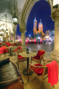Krak&oacute;w stare miasto nocą