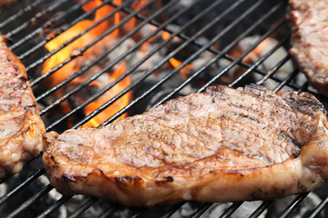 Rumpsteaks auf dem Grill