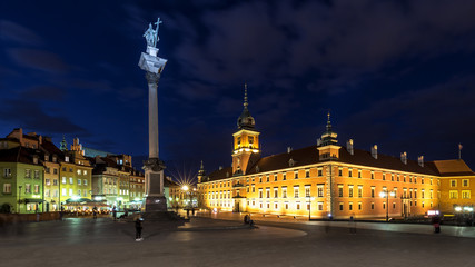 Fototapeta na wymiar Square Castle and Sigismund's Column at night