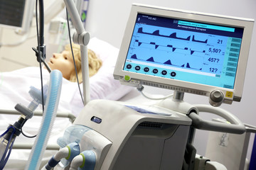 Dummy for training doctors resuscitators
