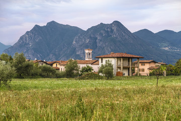 Fototapeta na wymiar small village in northern Italy