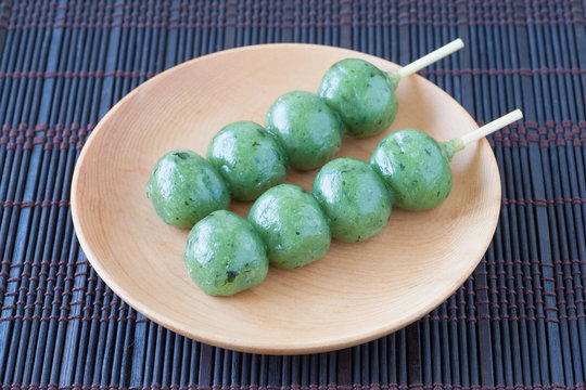Japanese confectionery, kusa dango, mugwort-flavored rice dumpling