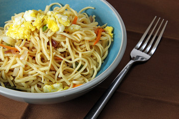Chow mein with vegetables