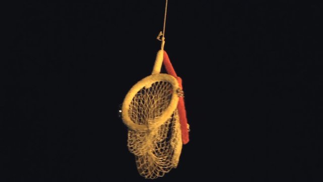 Hoop Takraw, basket-shaped net