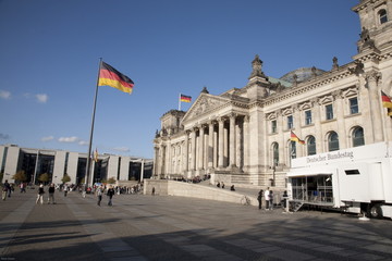 Berlin: Der Reichstag in Berlin, Sitz des Bundestages