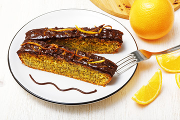 Chocolate-orange cake with orange peel