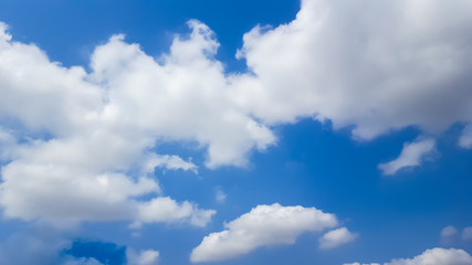 Obraz premium clouds on blue sky