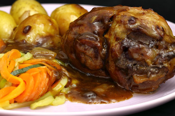 Lamb shank dinner meal / lamb shank dinner with onion gravy