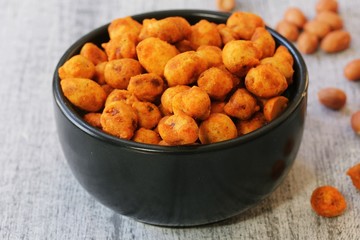 Masala coated peanuts, selective focus