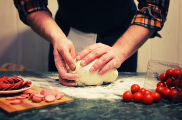 prepare dough pizza topping
