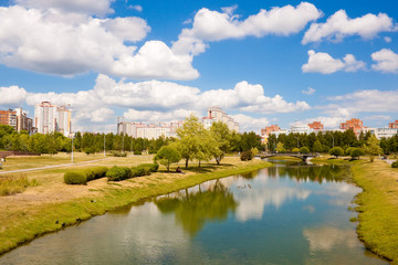 Fototapeta na wymiar Park and river in Minsk, Belarus
