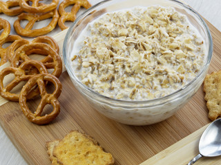 oatmeal with milk and cookies