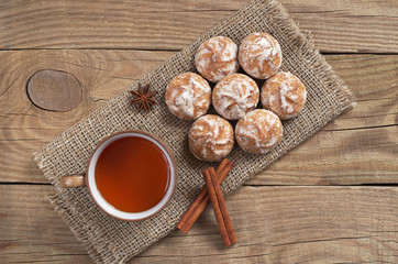 Gingerbread with tea